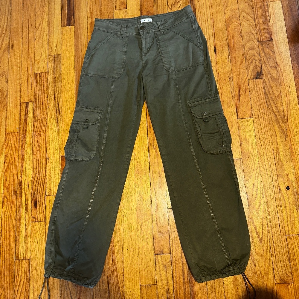 Garage Olive Cargo Pants - Size 7/M/28